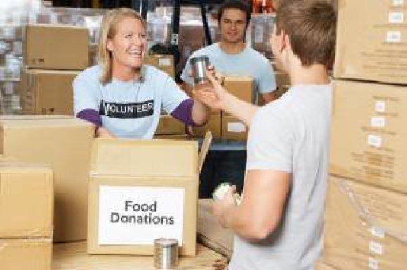 verizon woman food bank